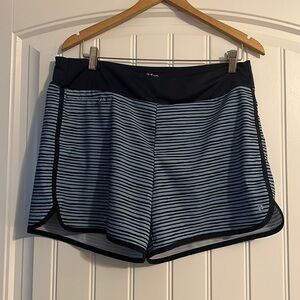 Hang Ten 50+ UV Protection Shorts or swim  Size Large